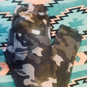 MiniBeast workout leggings